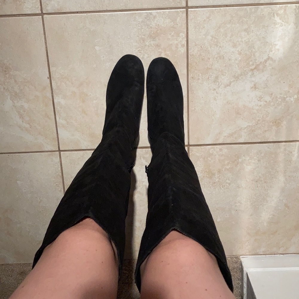 WILL DONATE 1/31 Tall Black Boots